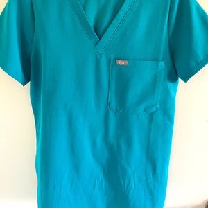 Catarina one pocket scrub top in Teal color